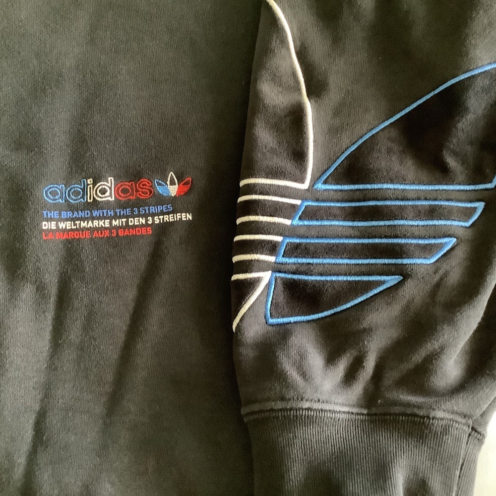 Adidas Originals Black Crewneck Sweatshirt – Tricolor Trefoil Logo – Size M